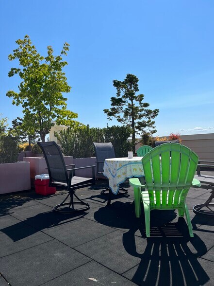 Building Photo - 6801 Greenwood Ave N