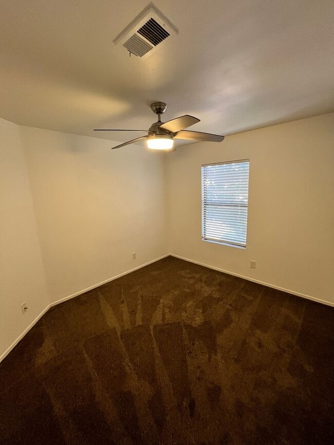 Building Photo - Beautifully Remodeled 2-Bed Condo with Private Patio in Casablanca