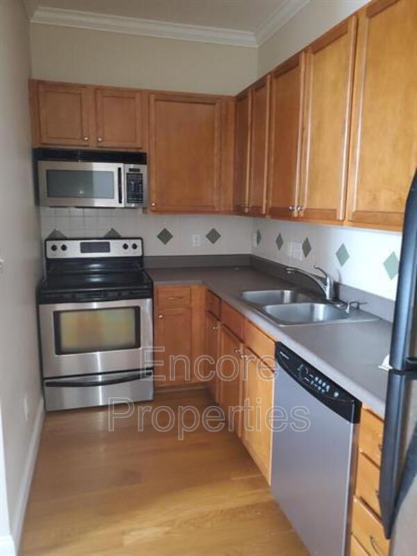 Building Photo - 510 E Broad St