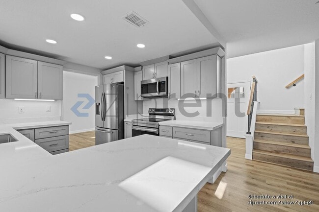 Building Photo - 1275 Sweetbrier Pl