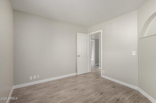 Building Photo - 4001 W Libby St