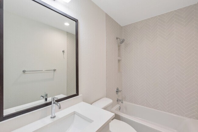 Building Photo - 6334 Collina Springs Ct
