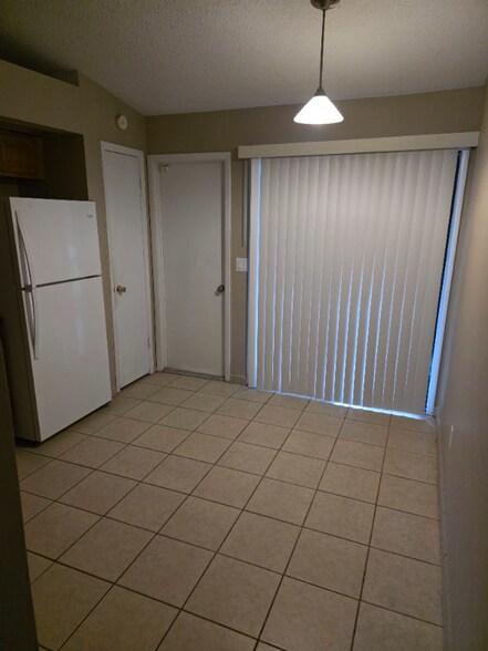 Building Photo - 1711 Ridgewood Ln