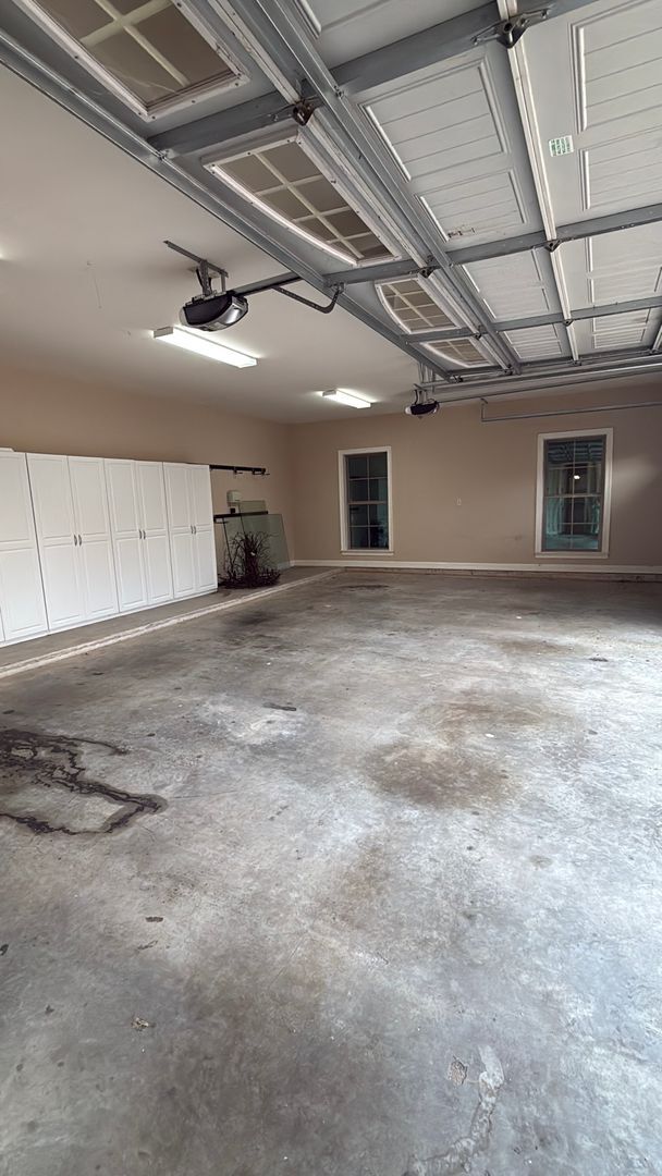 Building Photo - Rental Property in Twelve Oaks
