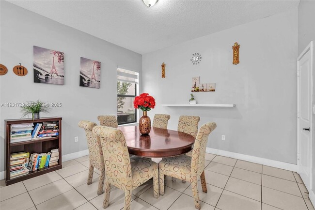 Building Photo - 9712 W 34th Ln