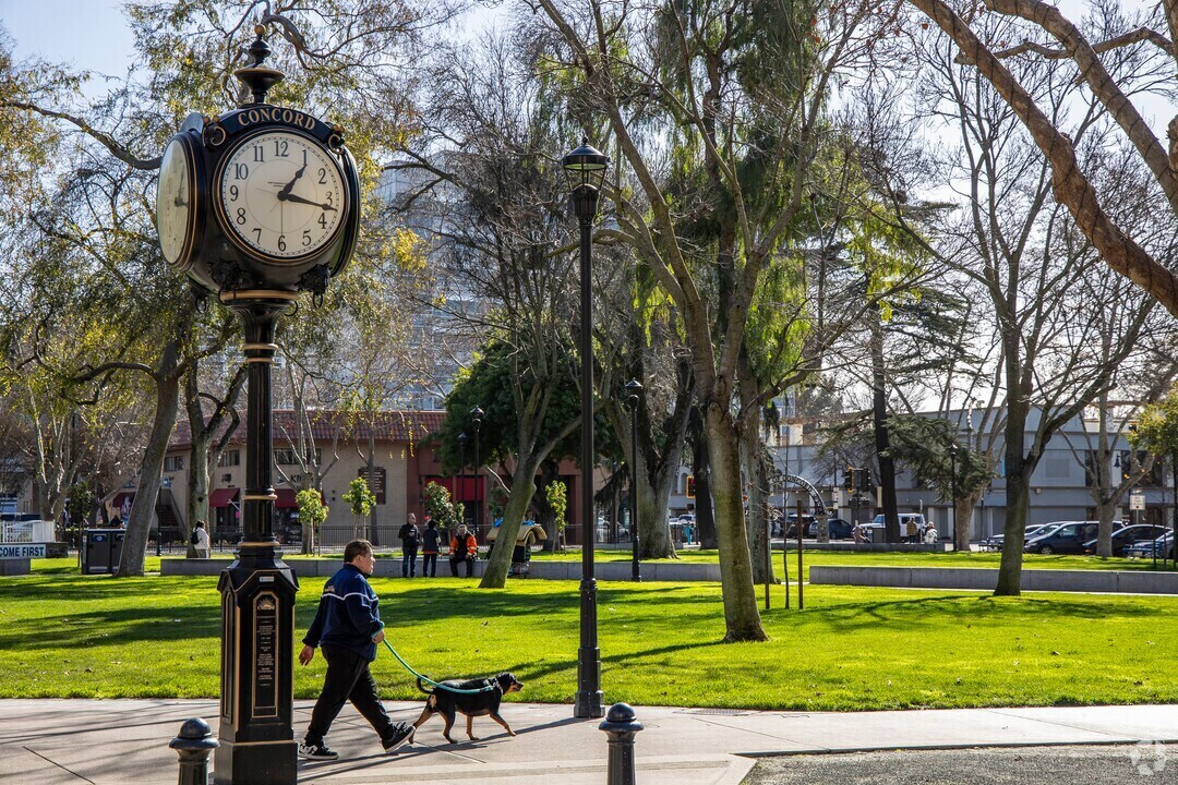 Building Photo - 1771 Broadway St
