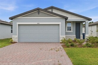 Building Photo - 3912 Giorgio Dr