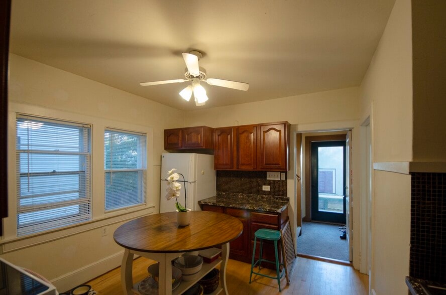 Building Photo - 4481 N Frederick Ave