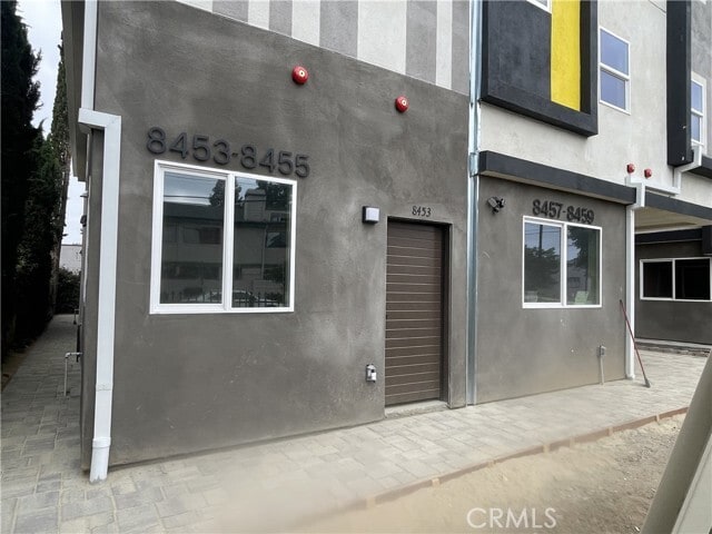 Building Photo - 8457 Langdon Ave