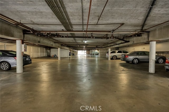 Building Photo - 333 Riverdale Dr