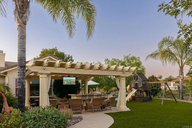 Building Photo - !!! RESORT-STYLE LIVING IN VALLEY VIEW EST...
