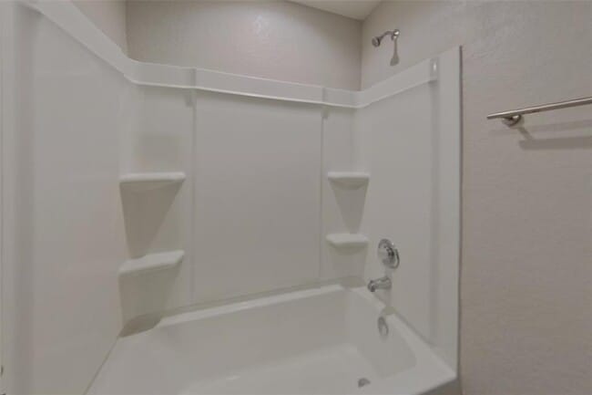 Building Photo - 1016 Adler Way