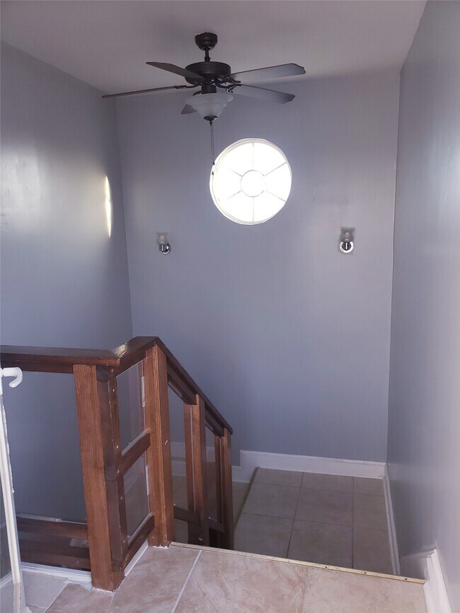 Building Photo - 3716 Sabrina