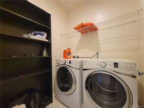 Building Photo - 909 Santa Fe Ave