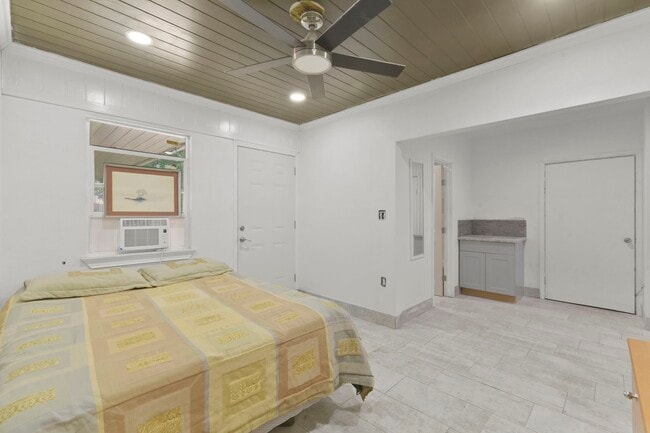 Building Photo - 3123 Deal St