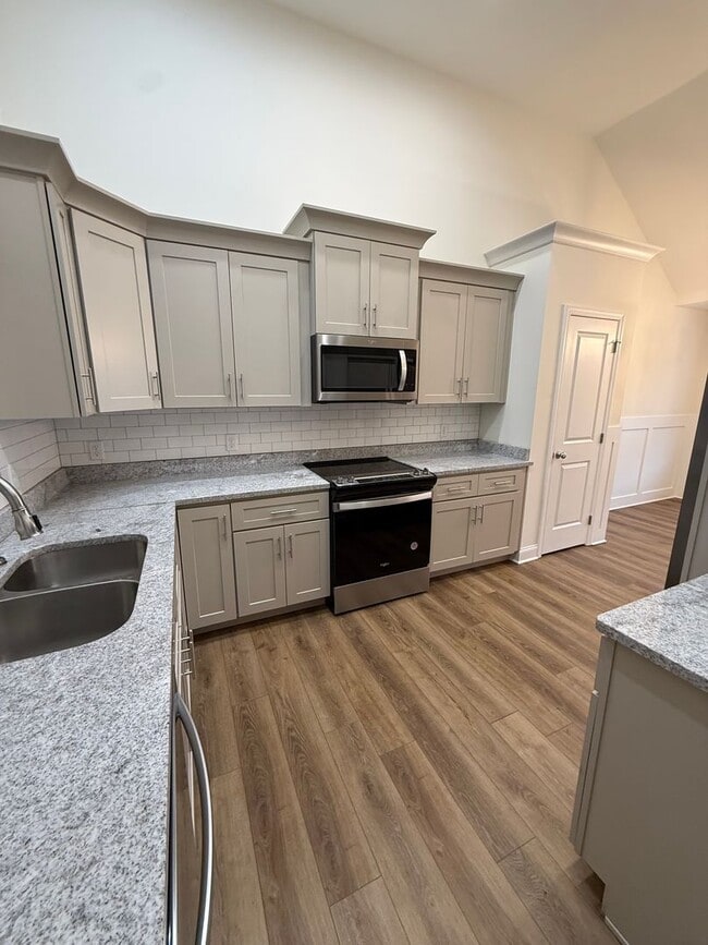 Building Photo - Ooltewah Rental 3 Bedrooms + Full Finished Basement