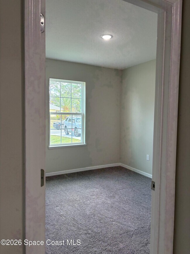 Building Photo - 474 San Filippo Dr SE