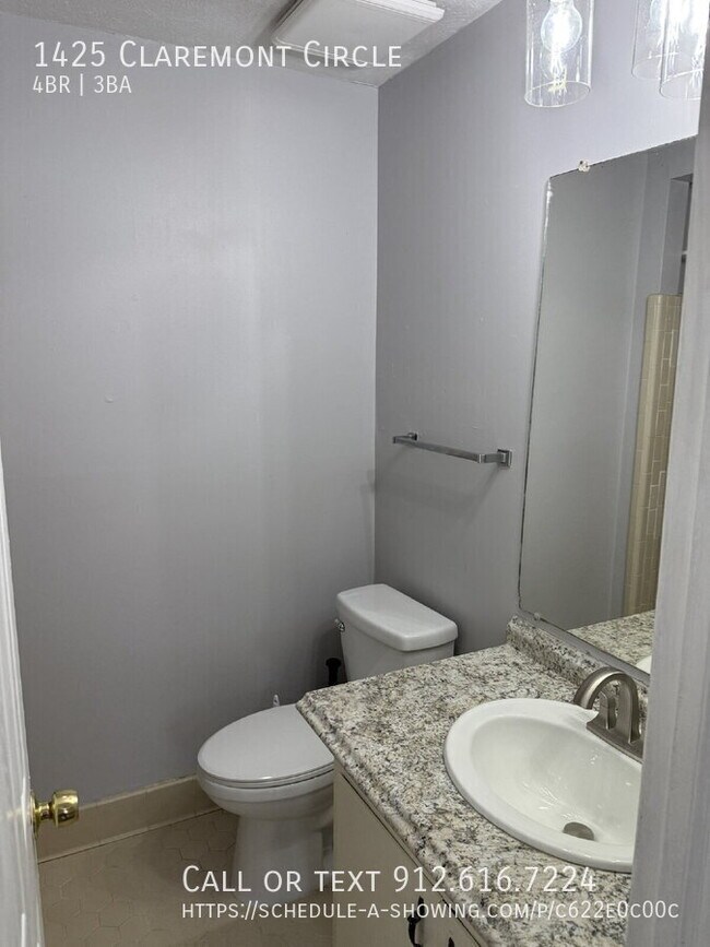 Building Photo - 1425 Claremont Cir