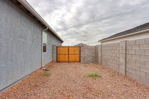 Building Photo - Newer DR Horton home in Heartland in Coolidge