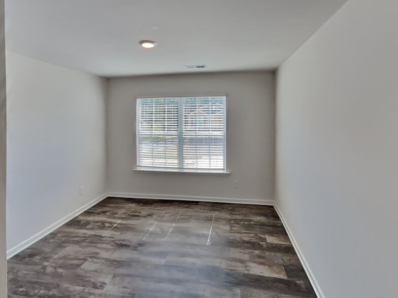 Building Photo - 2002 Ryker Davis Ln