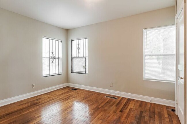 Building Photo - 1000 46th St Ensley