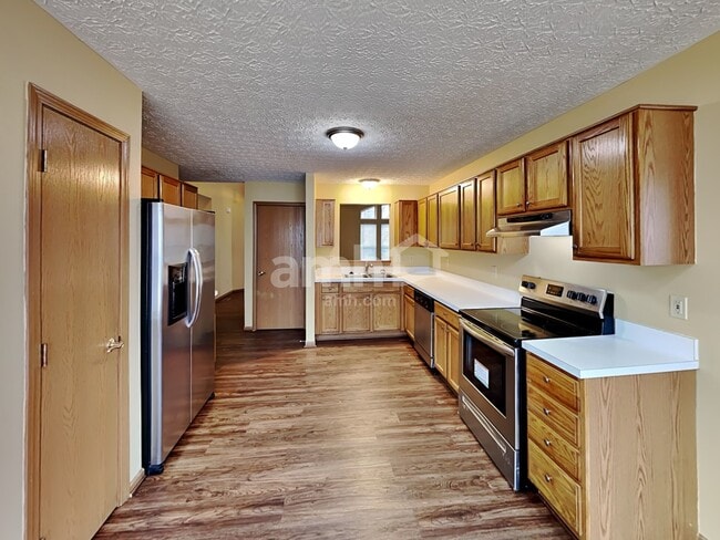 Building Photo - 3255 Jacklin Drive