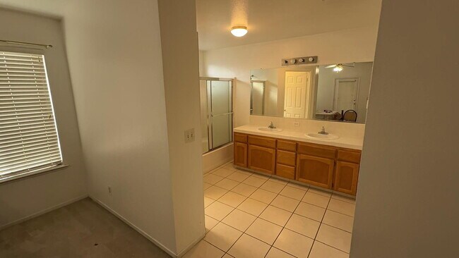 Building Photo - 4275 W Harvard Ave