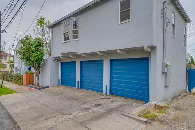 Building Photo - 1333 Cochran Ave