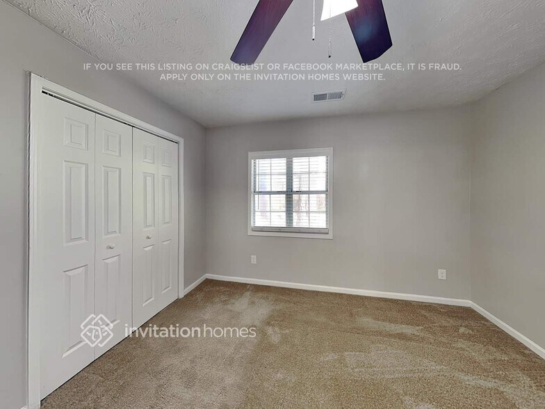 Building Photo - 1052 Autumn Crest Dr