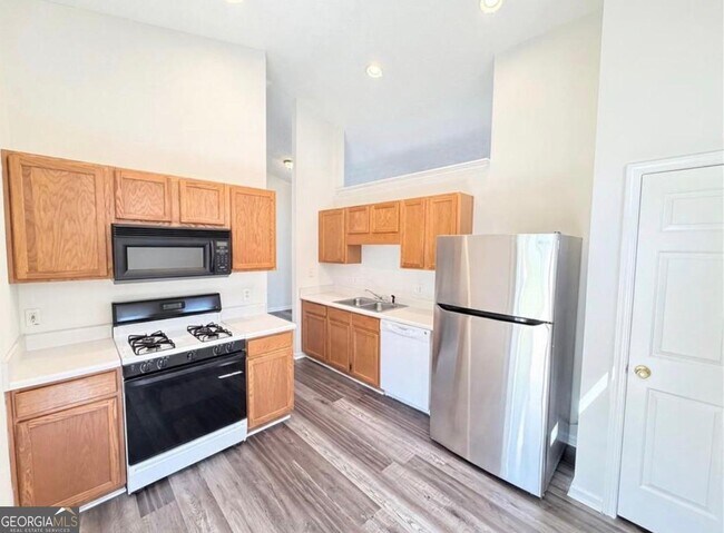 Building Photo - 503 Oakleaf Ct