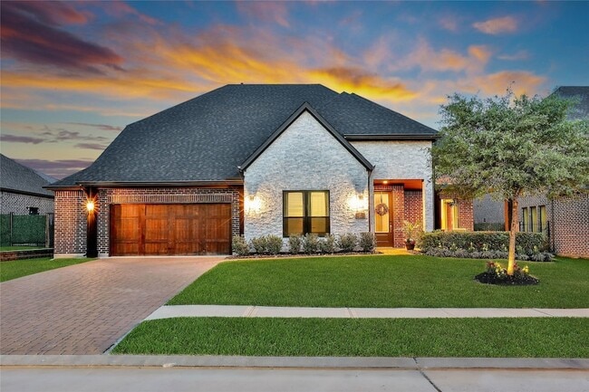 Building Photo - 1015 Oak Briar Ln