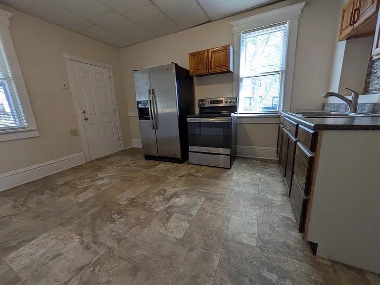 Building Photo - 60 N Harris Ave