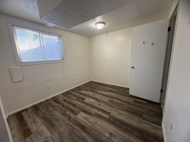 Building Photo - 3085 W 5685 S