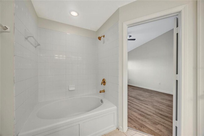 Building Photo - 5004 Barnstead Dr