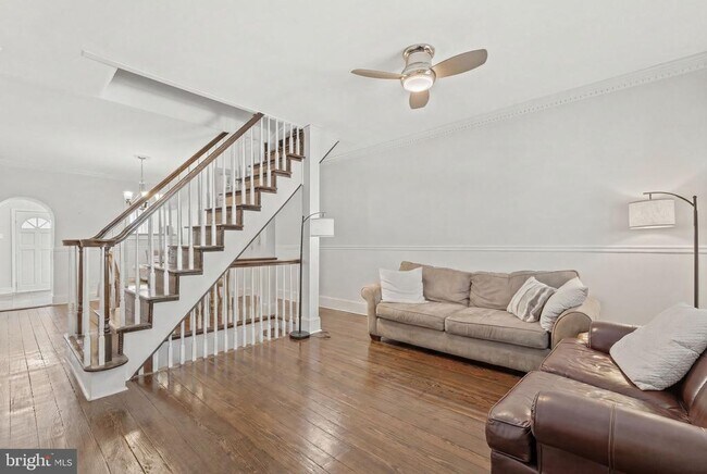 Building Photo - 183 Markle St