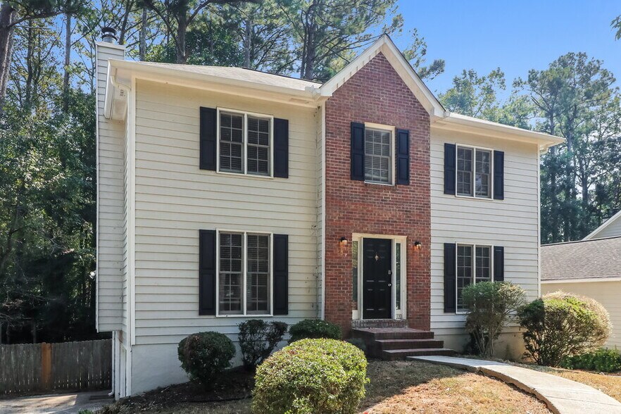 Building Photo - 3330 Dogwood Dr