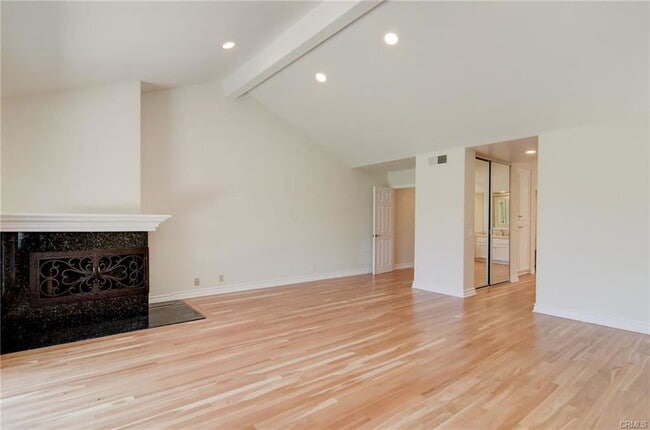 Building Photo - 24261 Cascades Dr
