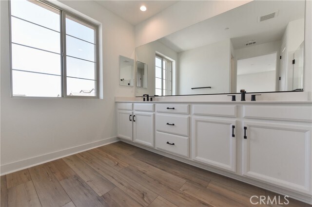 Building Photo - 162 Pattern