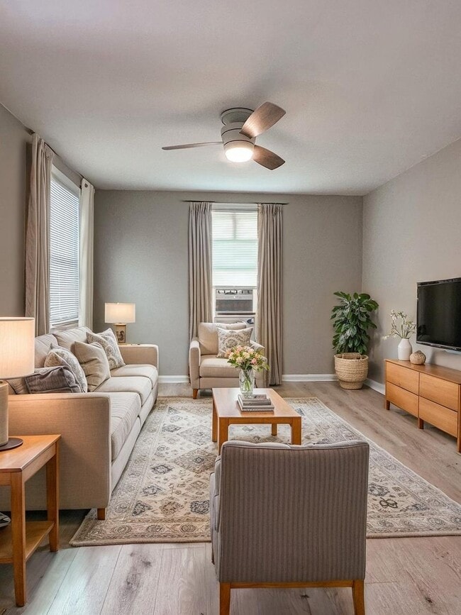 Building Photo - Remodeled 2 bed / 1 bath home