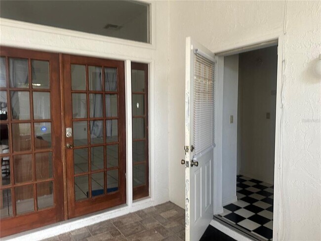 Building Photo - 1002 Shawnda Ln