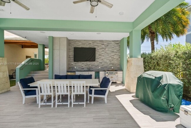 Building Photo - 112 Ave D