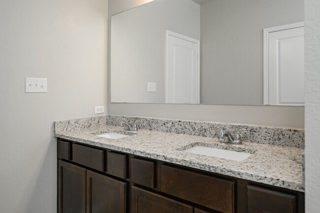 Building Photo - 4089 Cross Park Dr