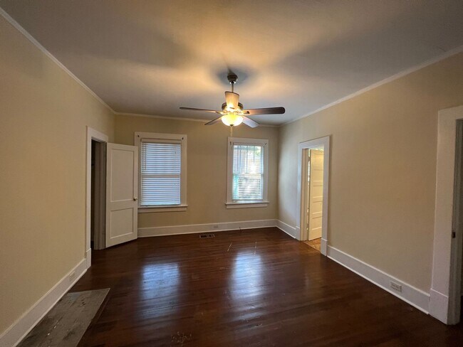 Building Photo - Charming Capital Heights Home