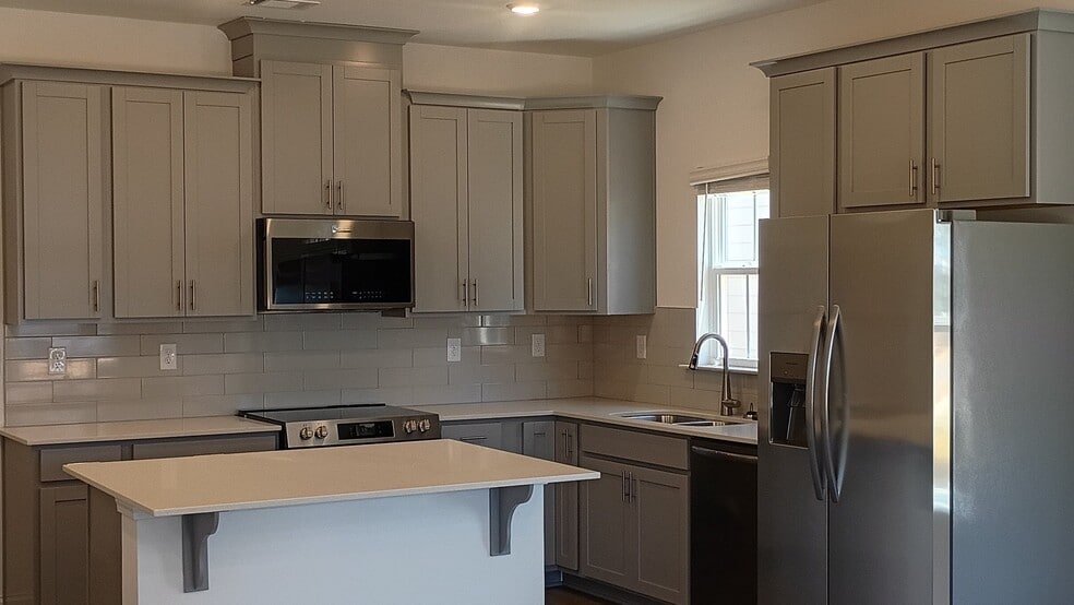 Building Photo - 203 Ensemble Blvd