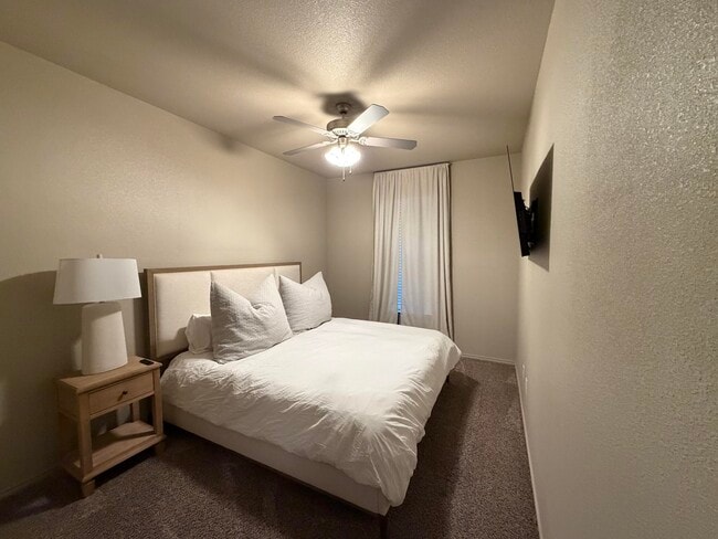 Building Photo - 2111 10th St