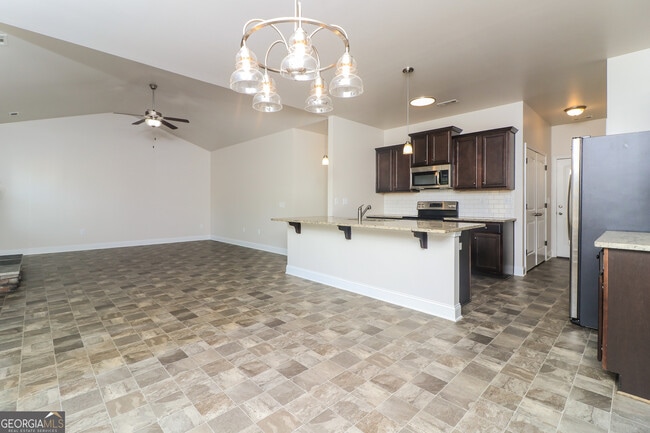 Building Photo - 120 Brookhaven Dr