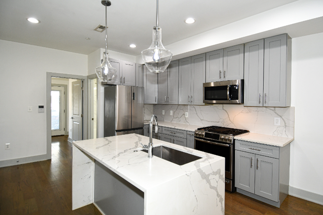 Building Photo - 1632 K St NW
