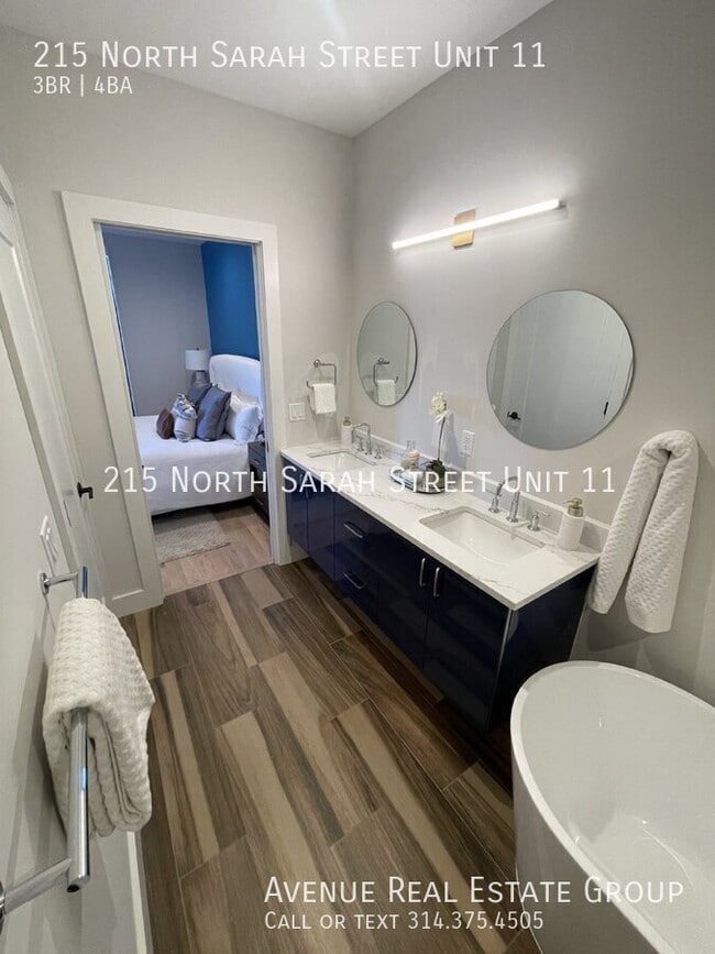 Building Photo - 215 N Sarah St