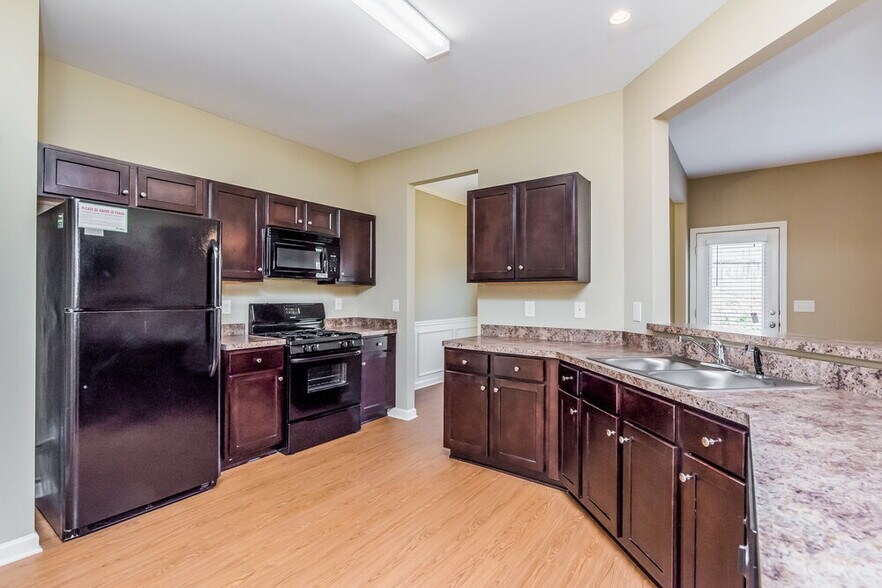 Building Photo - 474 Highland Falls Dr