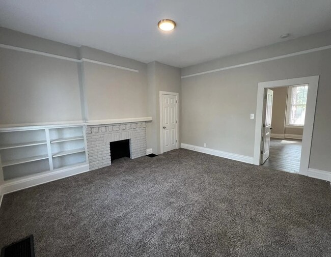 Building Photo - 1526 Holman St
